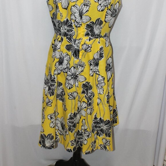 Robbie Bee Yellow Floral Sleeveless Dress - Picture 8 of 15